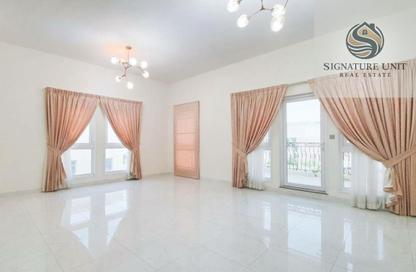 Villa - 4 - 6 for rent in Al Quoz 2 - Al Quoz - Dubai Villa - 4 - 6 for rent in Al Quoz 2 - Al Quoz - Dubai
