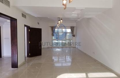 Villa - 4 Bedrooms - 5 Bathrooms for rent in Al Jafiliya Villas - Al Jafiliya - Dubai