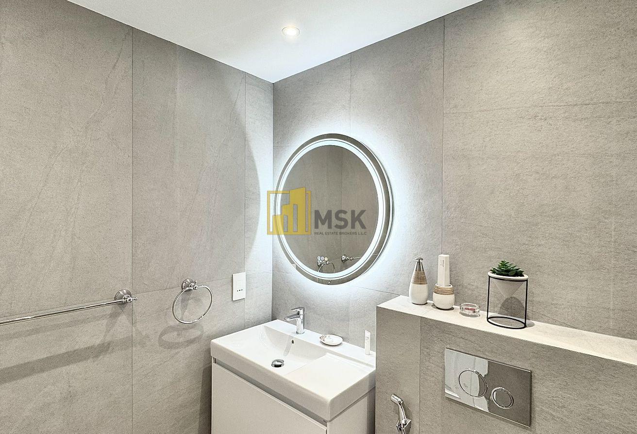 Fully Upgraded 2BR + Study | Burj Khalifa View photo 17