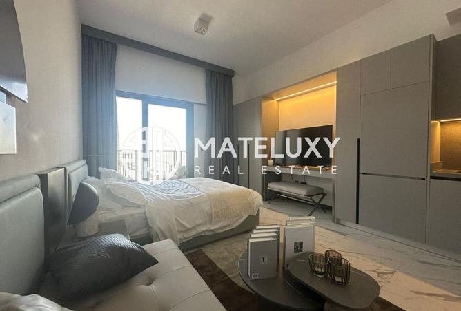 Vacant Now | Studio Furnished | Modern photo 2