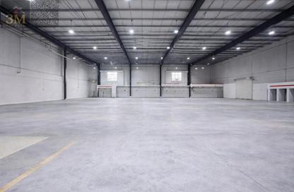 Warehouse - Studio - 1 Bathroom for rent in Umm Al Thuoob - Umm Al Quwain
