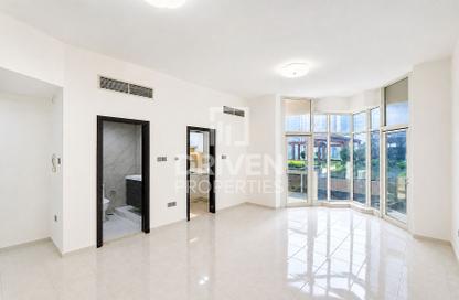 Apartment - Studio - 1 for rent in Marina Pearl - Dubai Marina - Dubai