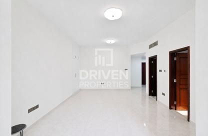 Apartment - Studio - 1 for rent in Marina Pearl - Dubai Marina - Dubai Apartment - Studio - 1 for rent in Marina Pearl - Dubai Marina - Dubai
