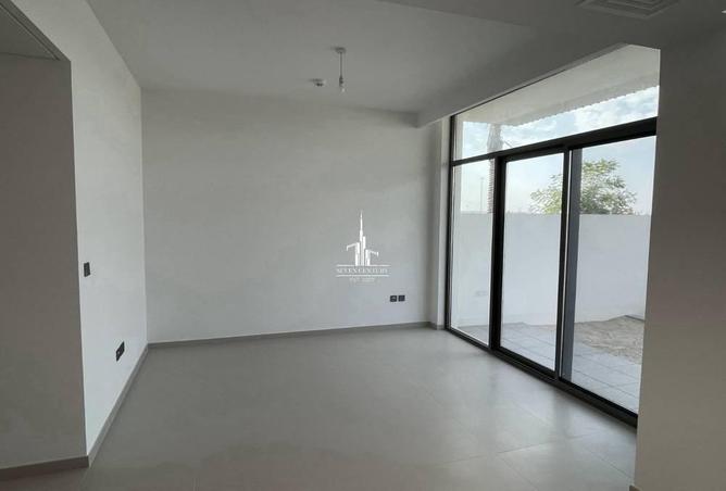 113722019 - Property Image 3