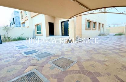 Villa - 5 Bedrooms - 7 Bathrooms for rent in Hoshi - Al Badie - Sharjah