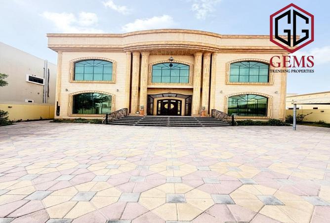 74261254 - Property Image 2