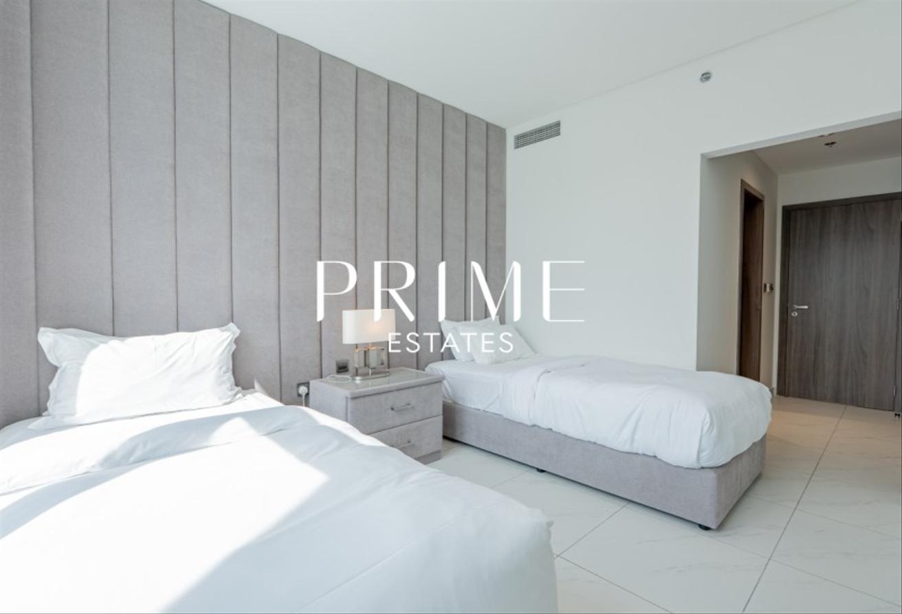 Luxury Furnishing 3BR | Corner Unit | Lagoon Views photo 14