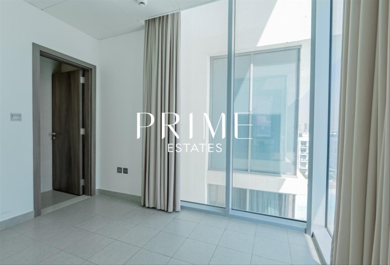 Luxury Furnishing 3BR | Corner Unit | Lagoon Views photo 15