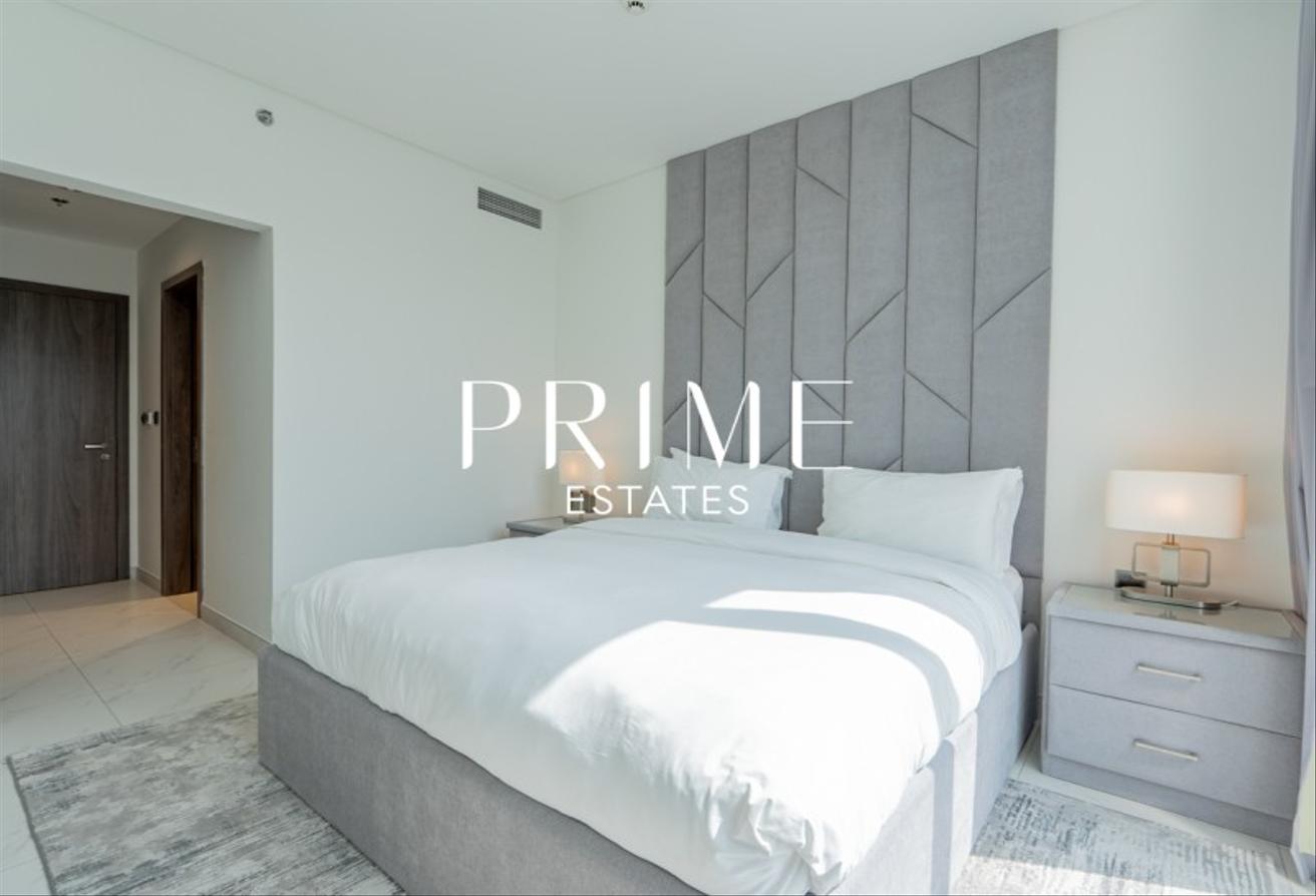 Luxury Furnishing 3BR | Corner Unit | Lagoon Views photo 16