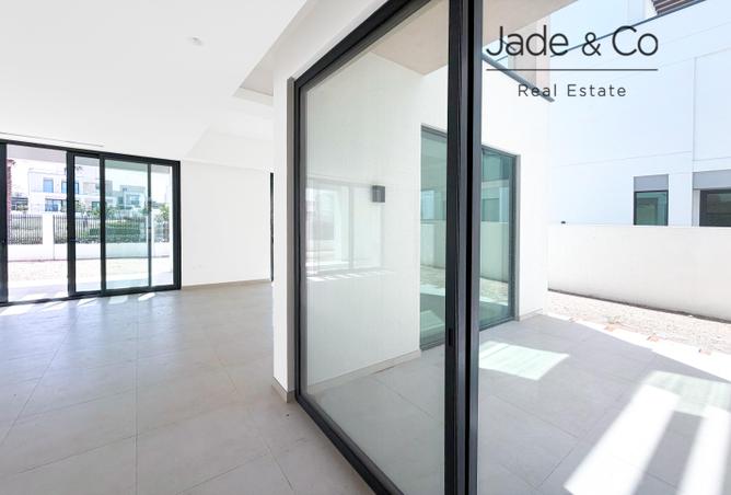 72305001 - Property Image 3