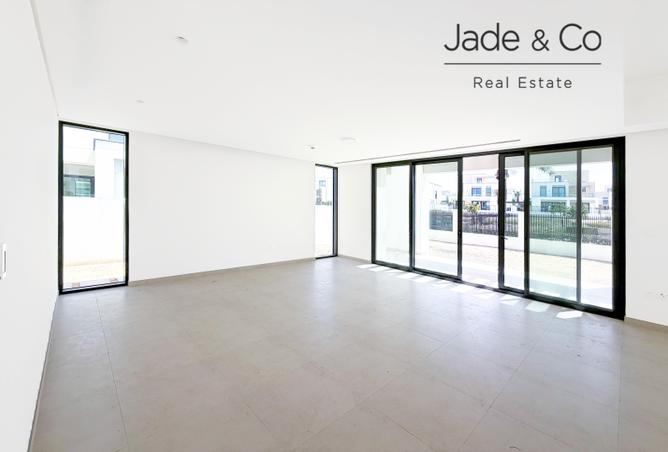 72305001 - Property Image 2