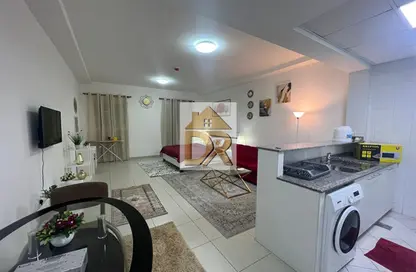 Apartment - 1 Bathroom for rent in Al Khail Heights - Al Quoz - Dubai
