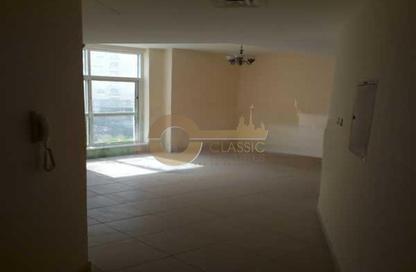 Apartment - 1 - 2 for rent in Mazaya 2 - Queue Point - Liwan - Dubai