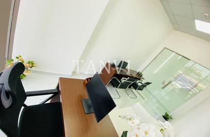 Office Space - Studio - 1 Bathroom for rent in Red Avenue - Al Garhoud - Dubai