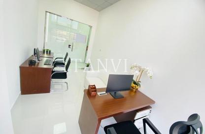 Office Space - Studio - 1 Bathroom for rent in Red Avenue - Al Garhoud - Dubai