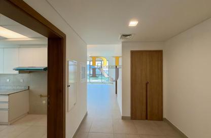 Apartment - 3 Bedrooms - 4 Bathrooms for rent in Al Nasr Square - Oud Metha - Bur Dubai - Dubai