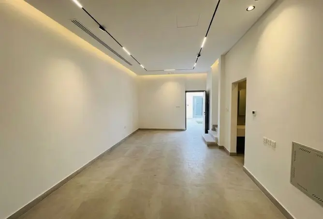 157378388 - Property Image 3