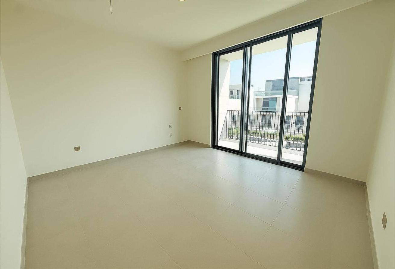 Ready To Move In | Unfurnished | Negotiable photo 9