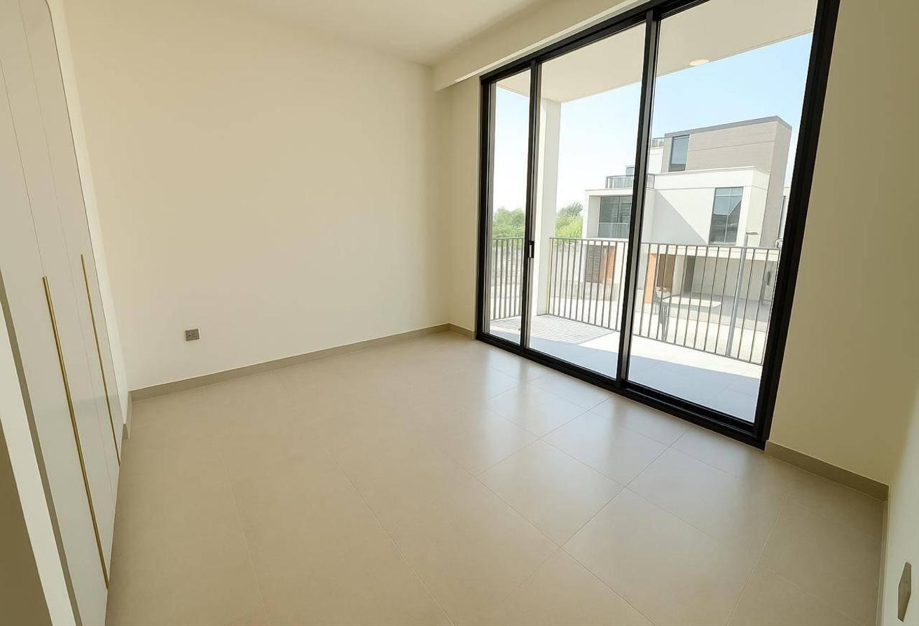 Ready To Move In | Unfurnished | Negotiable photo 12