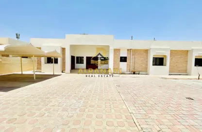 Villa - 4 Bedrooms - 5 Bathrooms for rent in Al Zaafaran - Al Khabisi - Al Ain