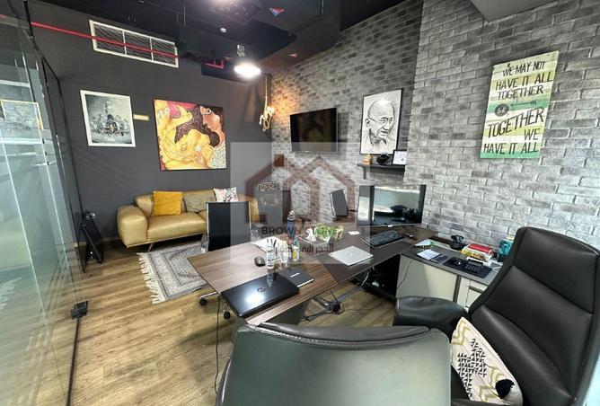102831361 - Property Image 3