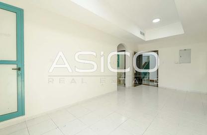 Apartment - 1 Bedroom - 2 Bathrooms for rent in Sultan Lootah Building - Al Muraqqabat - Deira - Dubai Apartment - 1 Bedroom - 2 Bathrooms for rent in Sultan Lootah Building - Al Muraqqabat - Deira - Dubai