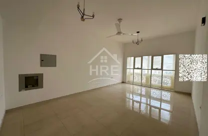 شقة - غرفة نوم - 2 حمامات للايجار في 3 المويهات - المويهات - عجمان