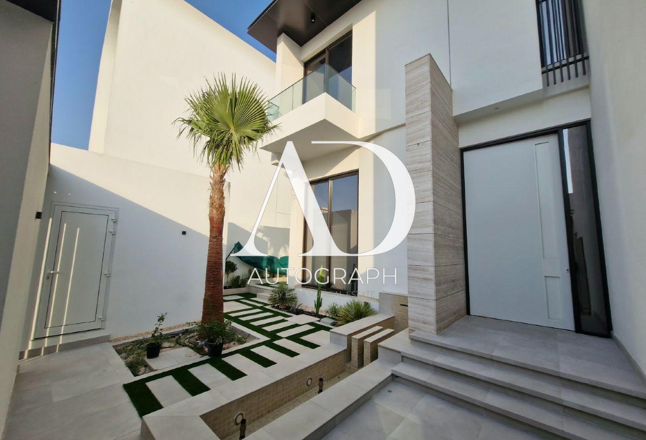 Luxury Brand-New 6BR Villa | Private Pool |Driver photo 5