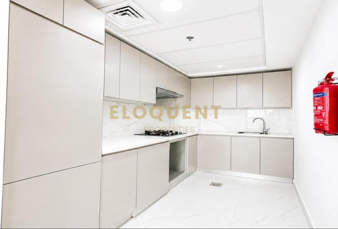 Corner Unit | Chiller Free | High Floor photo 2
