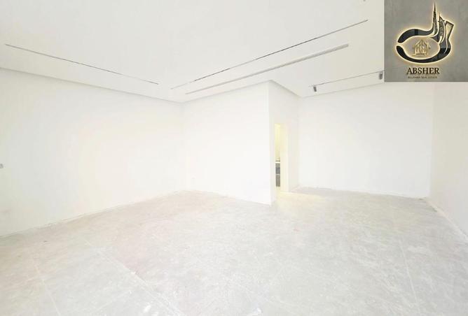 74251384 - Property Image 3