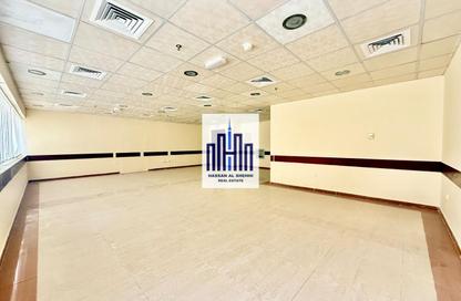 Office Space - Studio - 1 Bathroom for rent in Muwaileh - Sharjah