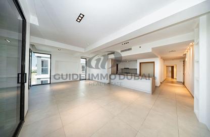 Apartment - 3 Bedrooms - 4 Bathrooms for rent in Injazzat Residence - Nad Al Sheba 1 - Nad Al Sheba - Dubai