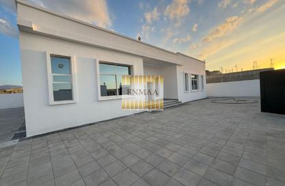Villa - 4 Bedrooms - 6 Bathrooms for rent in Seih Al Burairat - Ras Al Khaimah