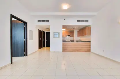 شقة - غرفة نوم - 2 حمامات للايجار في أم حرير 1 - ام هرير - دبي