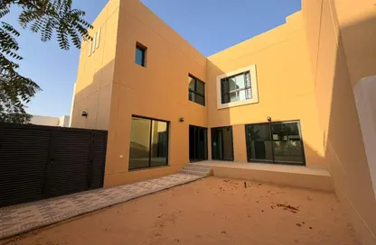 فيلا - 3 غرف نوم - 4 حمامات للايجار في مدينة الشارقة المستدامة - الشارقة