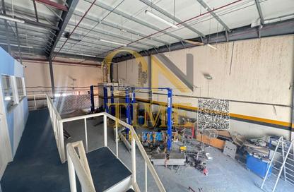 Warehouse - Studio - 2 for rent in Industrial Building 13 - Industrial Area 13 - Sharjah Industrial Area - Sharjah