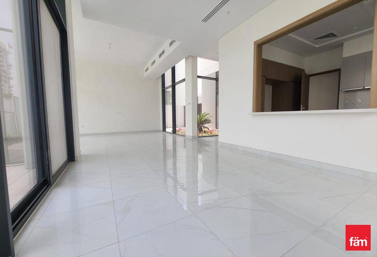 Private Pool | Two Months Free | Single Row photo 5