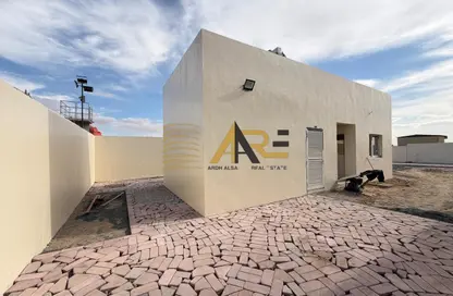 Warehouse - Studio - 2 Bathrooms for rent in Al Sajaa Industrial - Al Sajaa - Sharjah