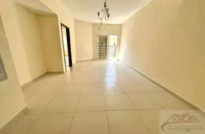 Apartment - 1 Bedroom - 2 Bathrooms for rent in Muwaileh 3 Building - Muwaileh - Sharjah