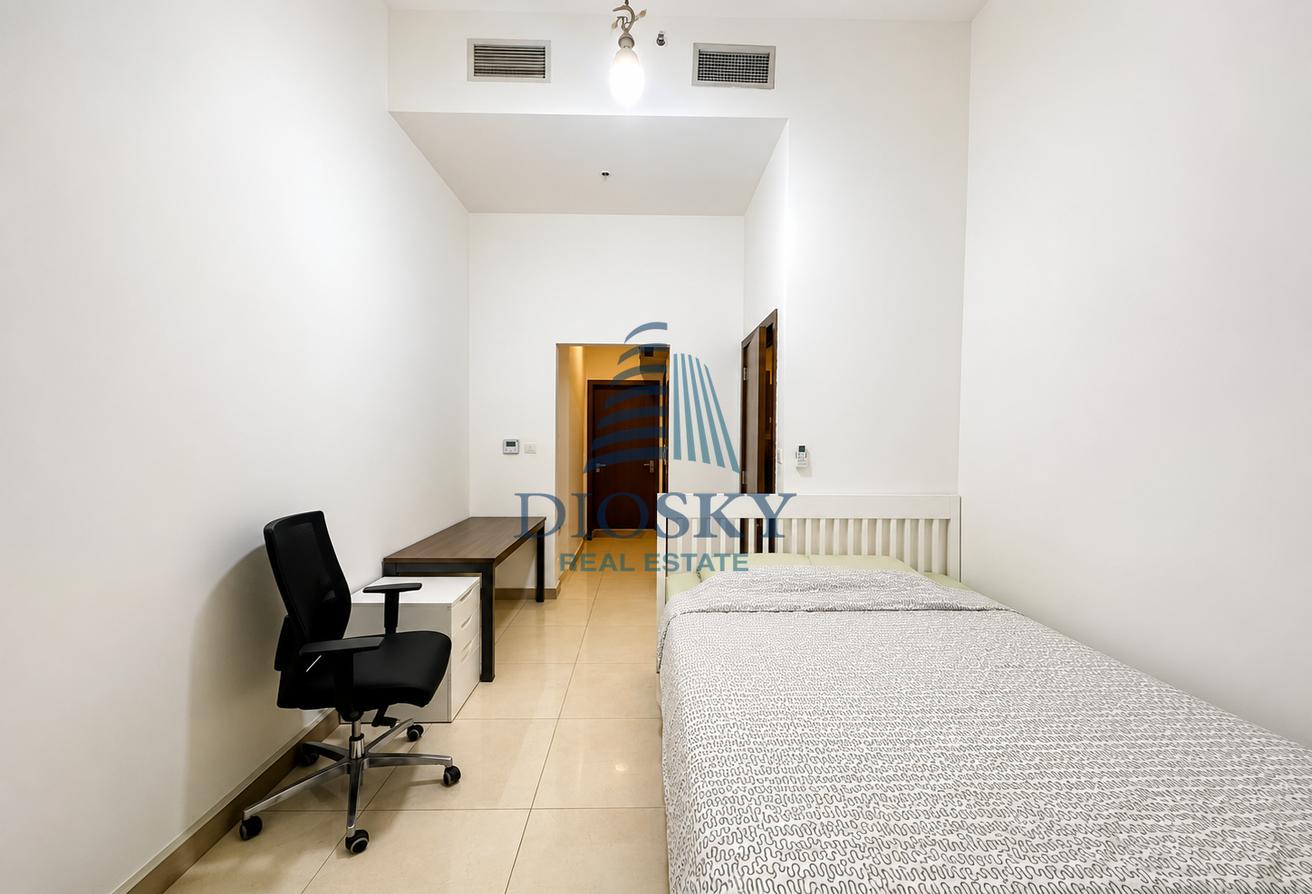 Private Access | Big Balcony | Spacious photo 5