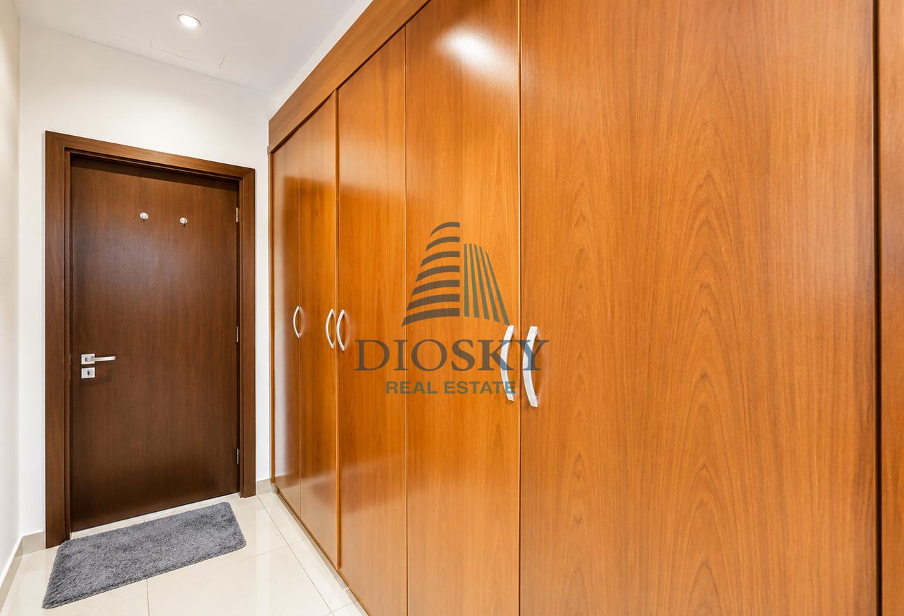 Private Access | Big Balcony | Spacious photo 6