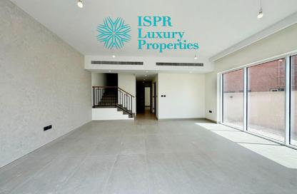 Townhouse - 5 - 6 for rent in Nice - Damac Lagoons - Dubai