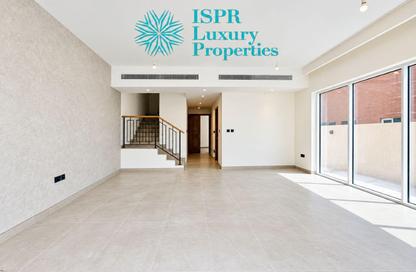 Townhouse - 5 - 6 for rent in Nice - Damac Lagoons - Dubai