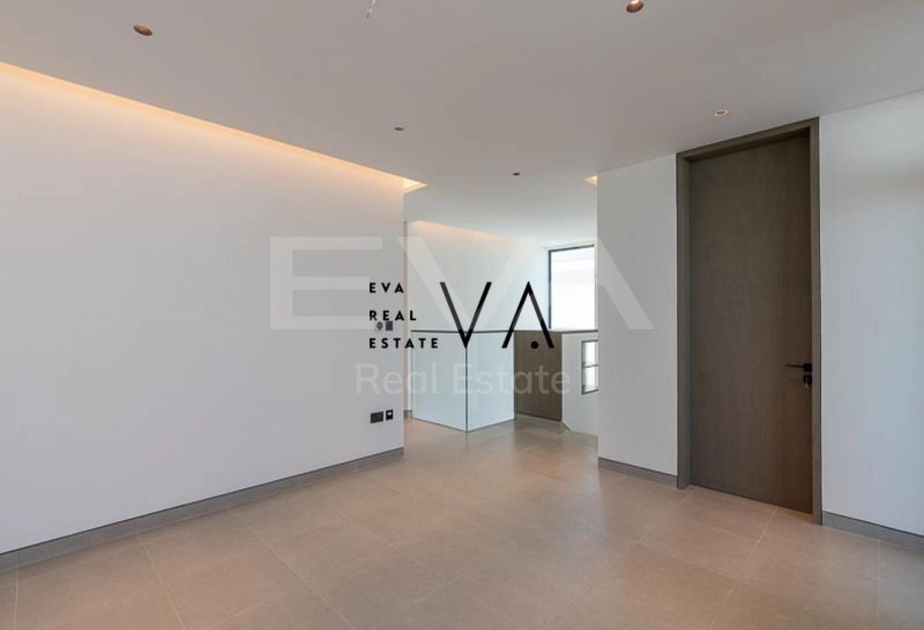 UPGRADED | CORNER | SINGLE ROW | READY TO MOVE IN photo 8