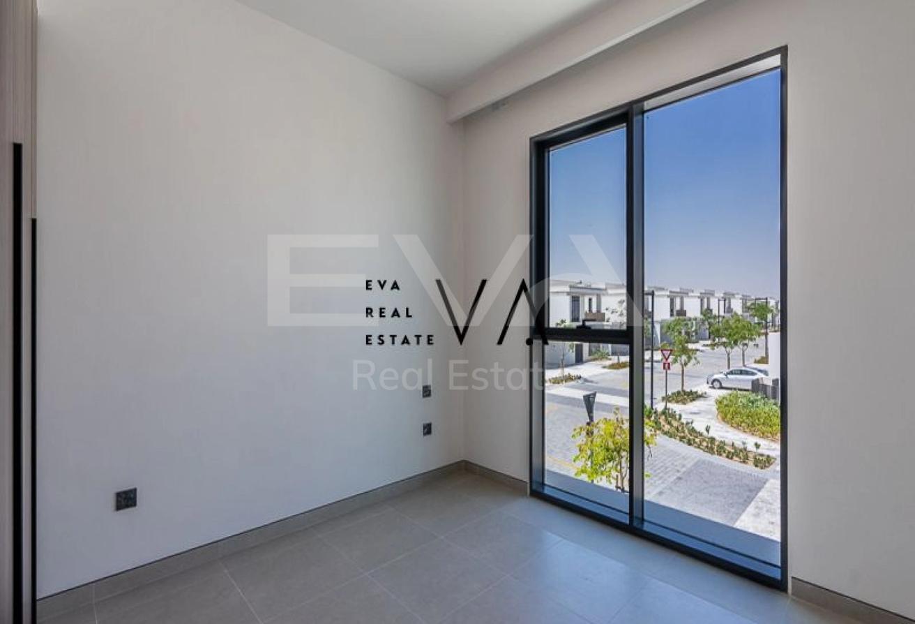 UPGRADED | CORNER | SINGLE ROW | READY TO MOVE IN photo 16