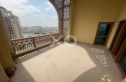 Apartment - 2 Bedrooms - 2 Bathrooms for sale in Marina Residences 3 - Marina Residences - Palm Jumeirah - Dubai