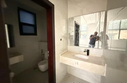 Villa - 4 - 6 for sale in Al Zaheya Gardens - Al Zahya - Ajman
