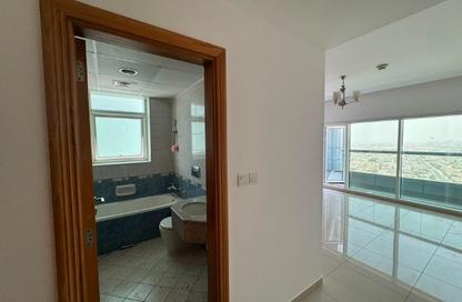Apartment - 2 Bedrooms - 3 Bathrooms for rent in Al Khan Lagoon Tower - Al Khan Lagoon - Al Khan - Sharjah