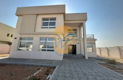 فيلا - 4 غرف نوم - 5 حمامات للايجار في الرفاع - رأس الخيمة