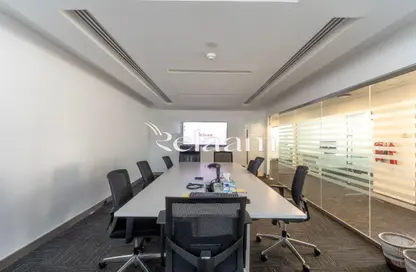 مكتب - استوديو - 4 حمامات للايجار في الزاهية - أبوظبي